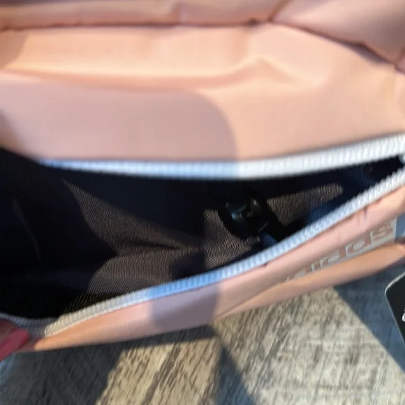 Adidas Core Waist Pack~ NEW - Picture 6 of 6